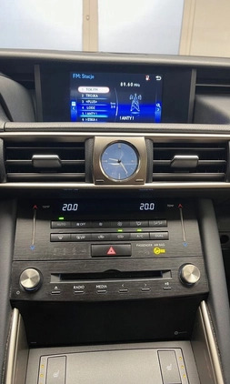 Lexus IS cena 109900 przebieg: 82170, rok produkcji 2016 z Zalewo małe 172